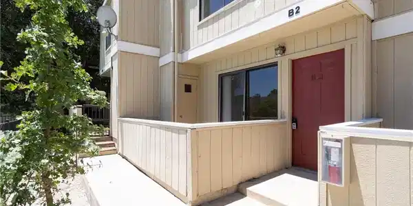 3750 El Camino Real, B2