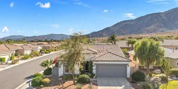 1067 Alta Cresta