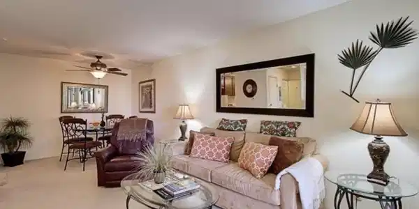 510 N Villa