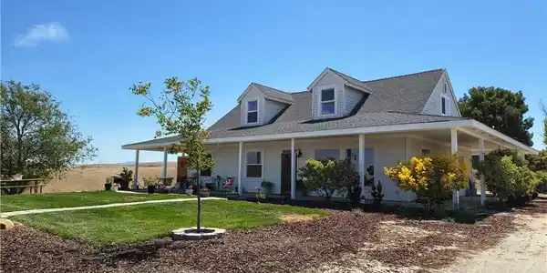 4650 Rolling Hills
