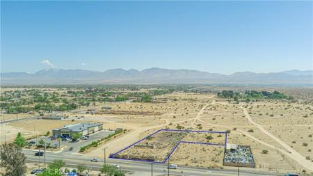 90 Palmdale Blvd