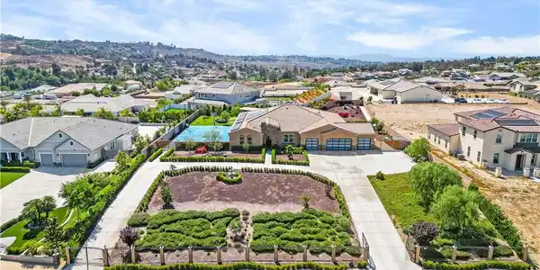 16282 Ginger Creek