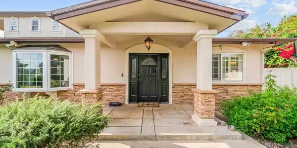 10820 Dutton Drive