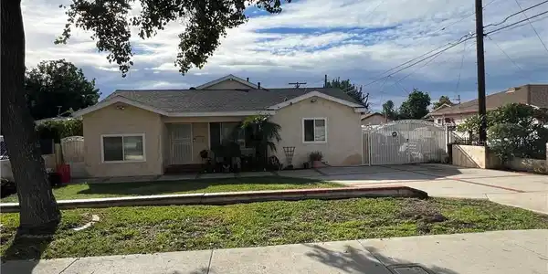 426 W 1st Street