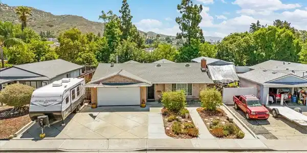 10451 Ironwood Ave