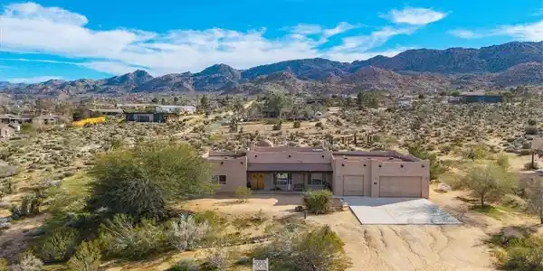 61481 Latham Trail