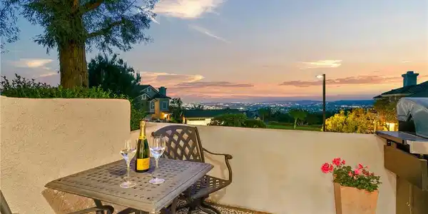 1041 S Daybreak Court