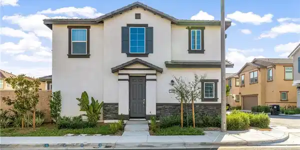 2498 Gunner Ridge Way