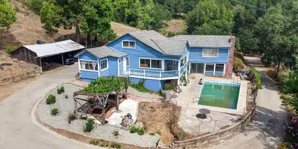 4180 Glenwood Drive