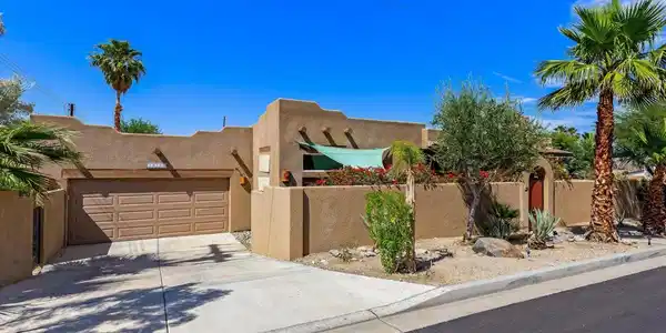 53745 Avenida Juarez
