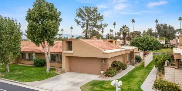 7562 Regency Drive