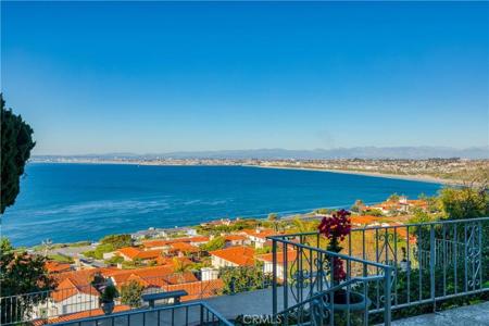 605 Palos Verdes Drive W