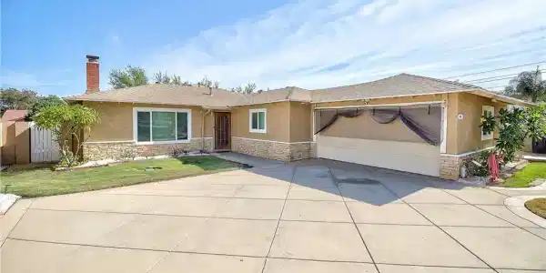 10884 Cypress ave