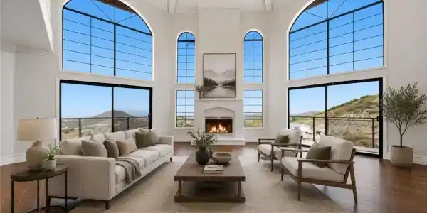 20655 Paseo Montana