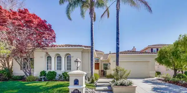 5960 Gleneagles Circle