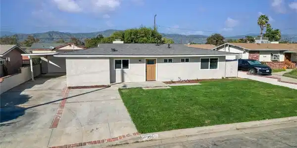 755 W Citrus Edge
