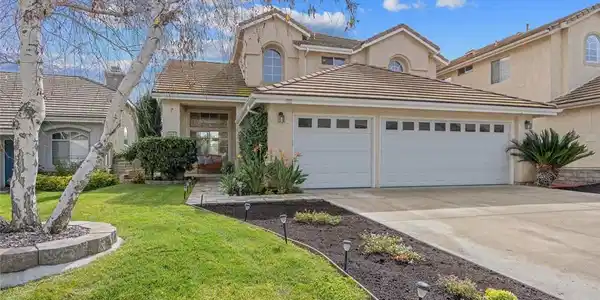 25640 Shaw