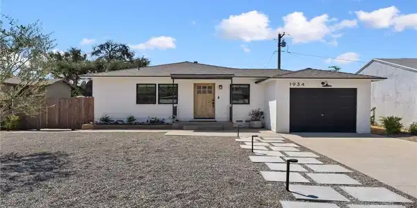 1934 Baylor Street