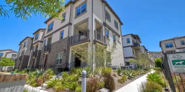 899 Slate Street