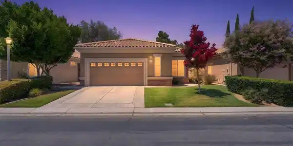 4836 Rolling Hills Avenue