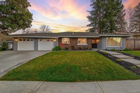 287 Waterman Ct