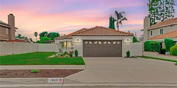 941 Kensington Drive