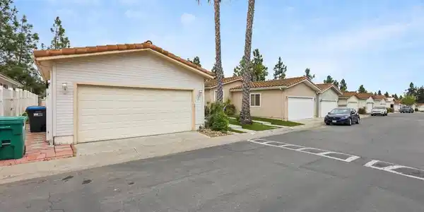 14955 Avenida Venusto