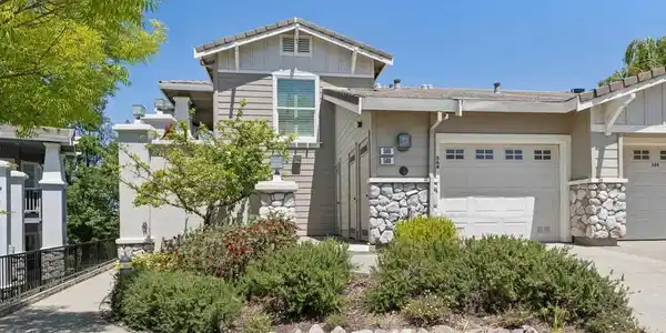 568 High Eagle Ct