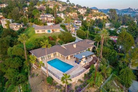 736 Cavanagh Road