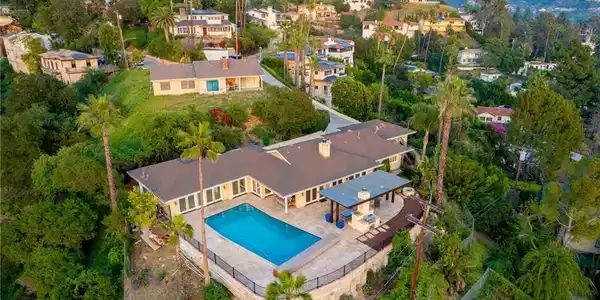 736 Cavanagh Road