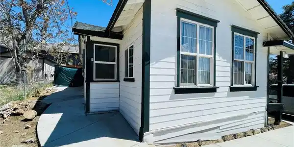 4225 Poplar Trail