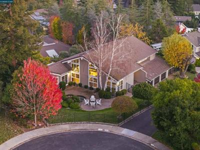 392 Paraiso Dr