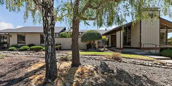 1176 Tournament Drive