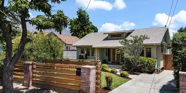 2612 Casitas Avenue