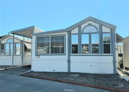 1295 S Cawston