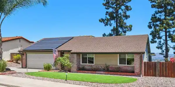 1225 Pfeifer Lane