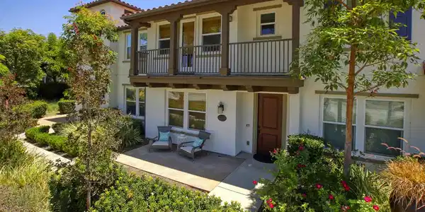 281 N Mar Vista