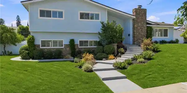 1623 N Vallejo