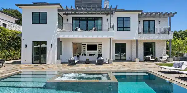 1545 Amalfi Drive