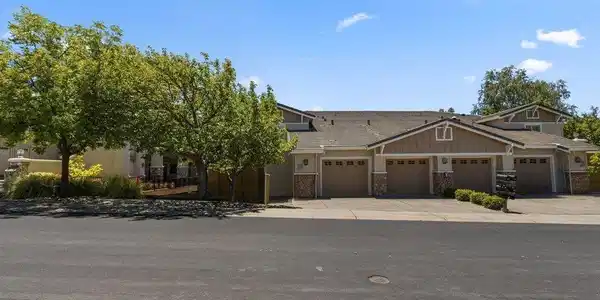 3024 Grey Eagle Dr