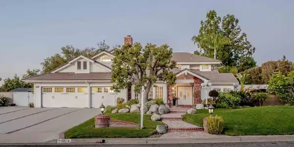 637 Bluegrass Street