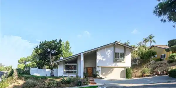 454 Ballena Drive