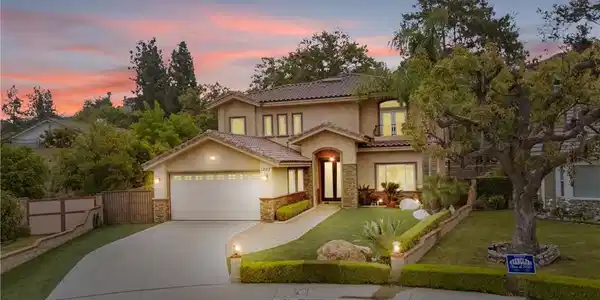 1202 Duke Lane