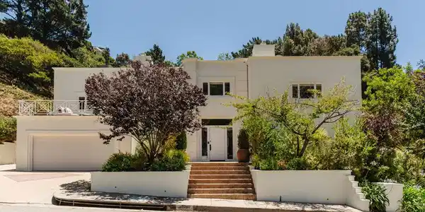 1570 Roscomare Road