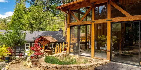 25106 Rim Rock Road