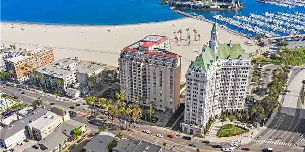 850 E Ocean Boulevard