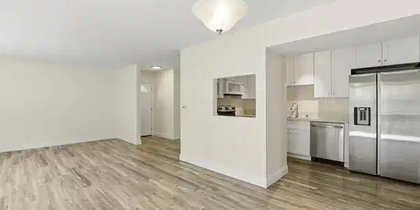 6811 Alvarado Rd