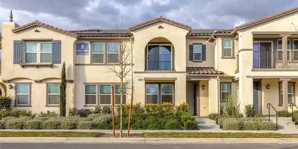 4058 E Coronado Privado