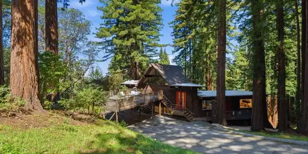 12 Summit Road