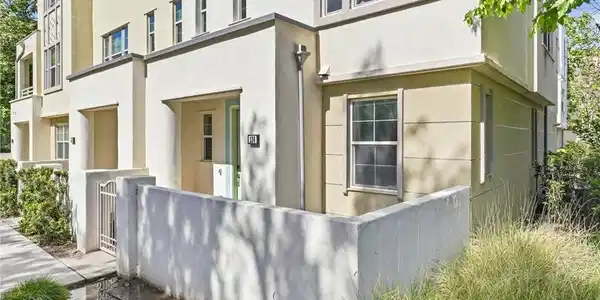 136 Acamar